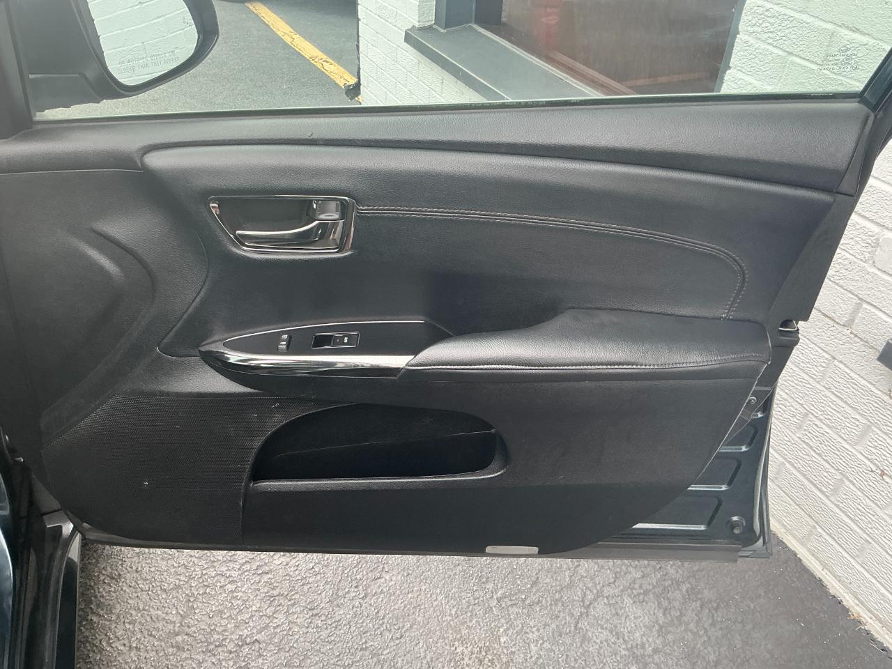 Toyota Avalon 4dr Sdn XLE Touring (Natl) 2015