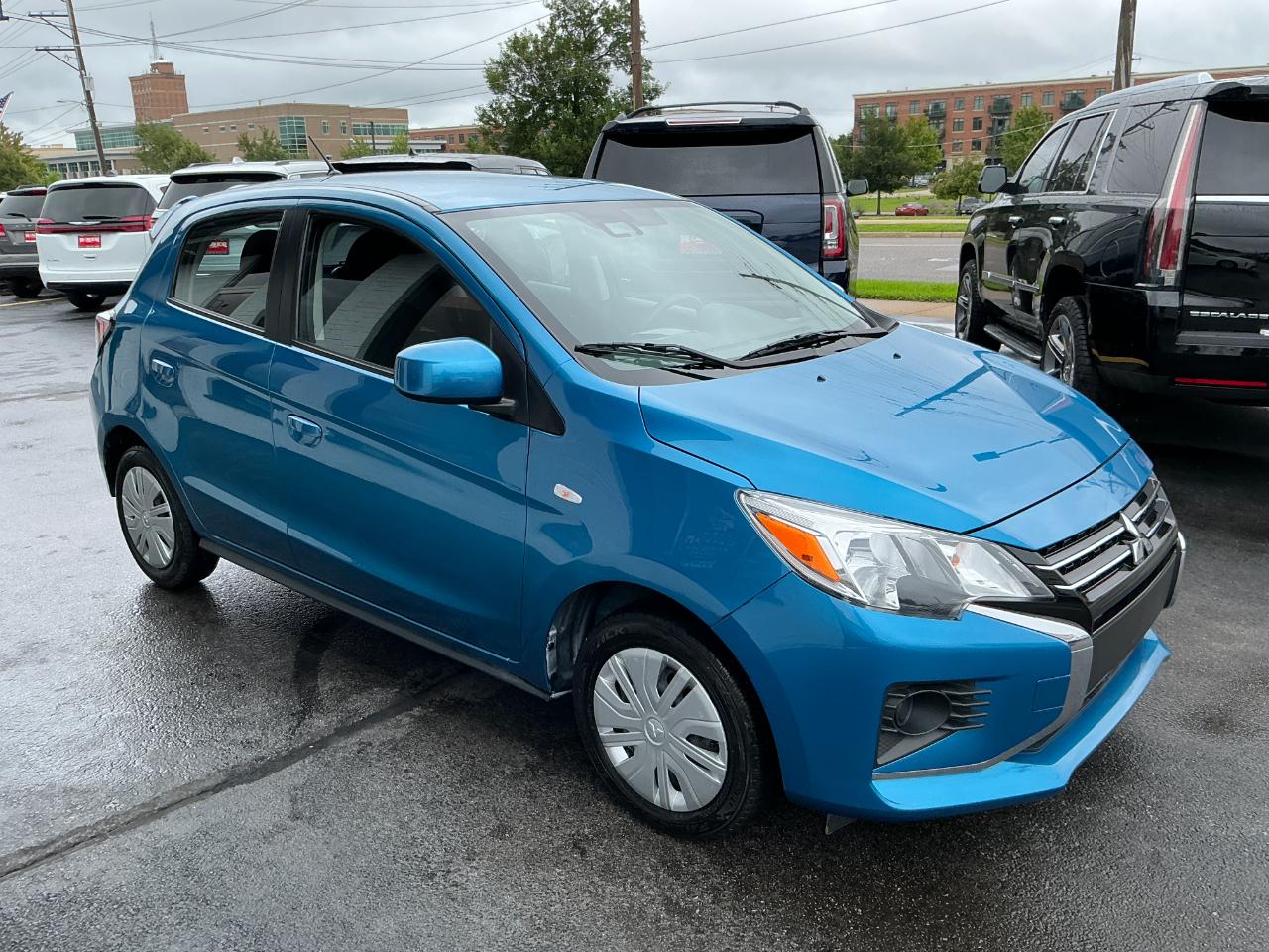 Mitsubishi Mirage ES CVT 2024