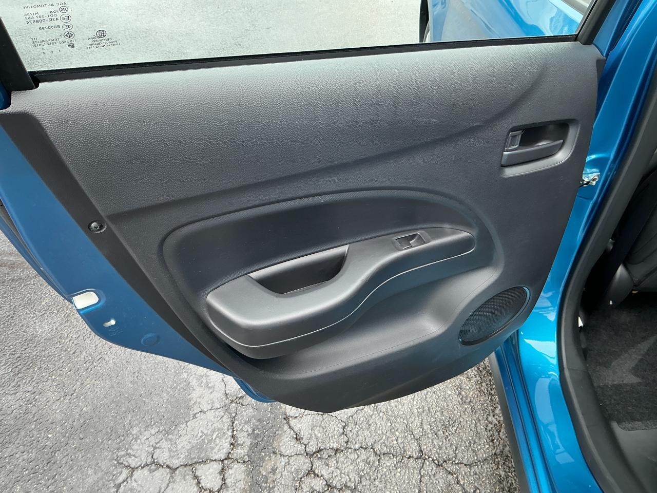 Mitsubishi Mirage ES CVT 2024