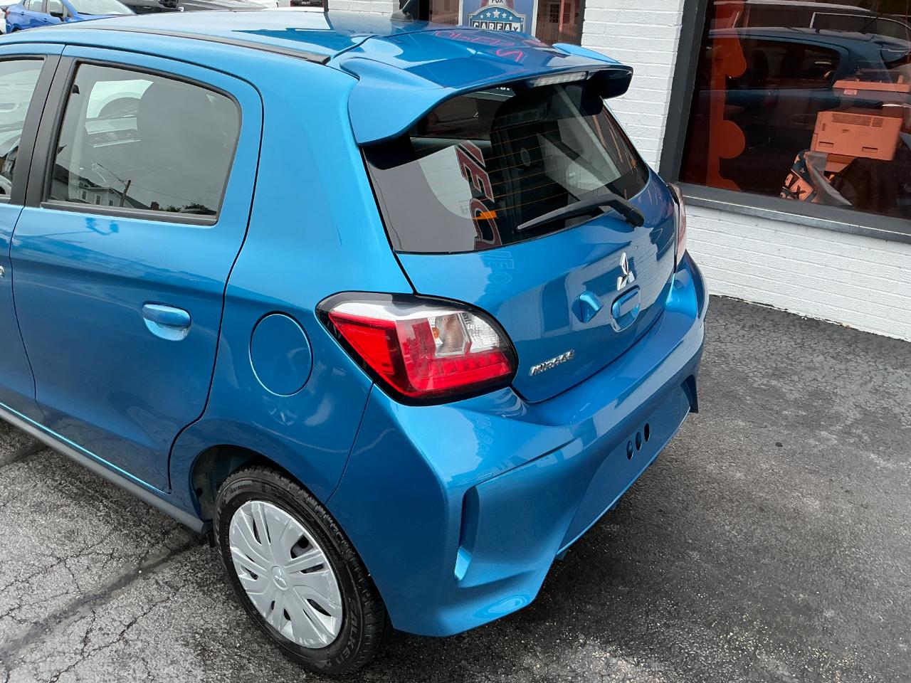 Mitsubishi Mirage ES CVT 2024