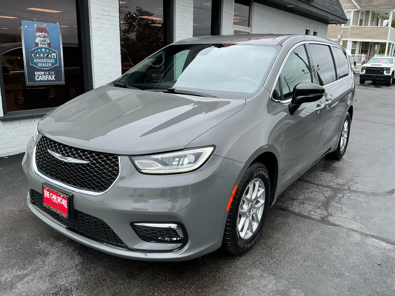 Chrysler Pacifica Select FWD 2025