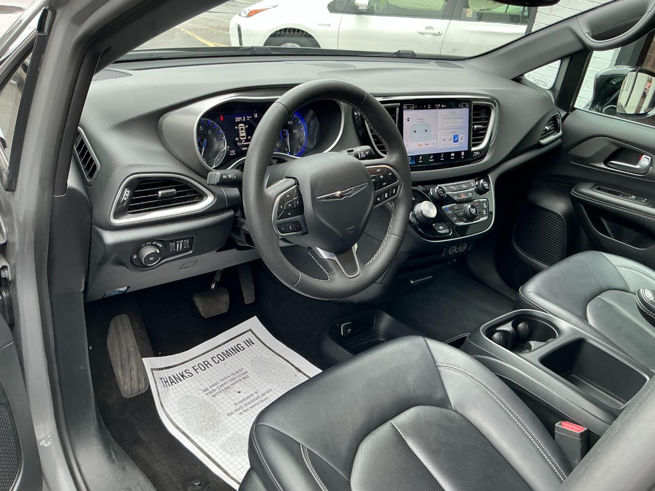 Chrysler Pacifica Select FWD 2025