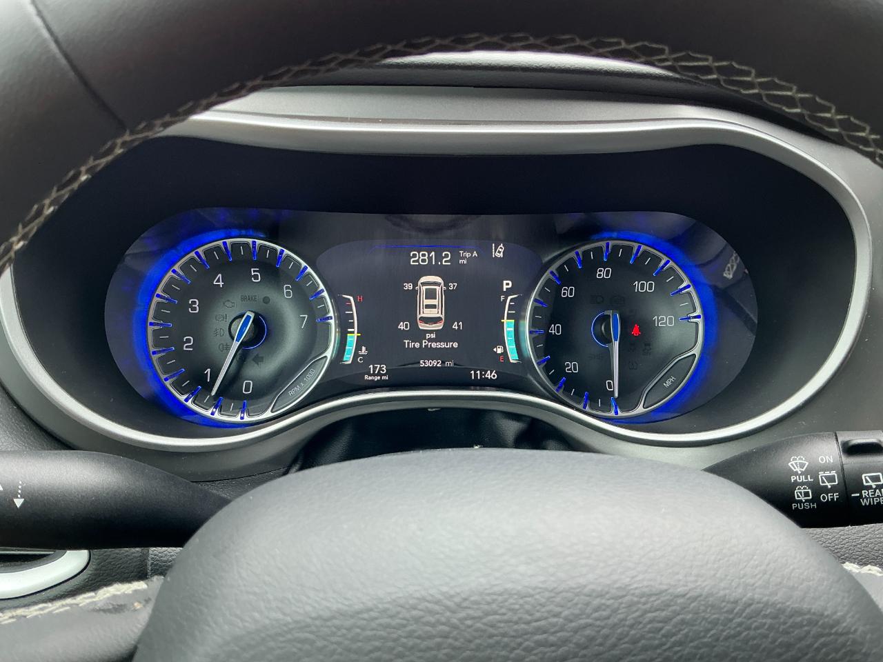 Chrysler Pacifica Select FWD 2025