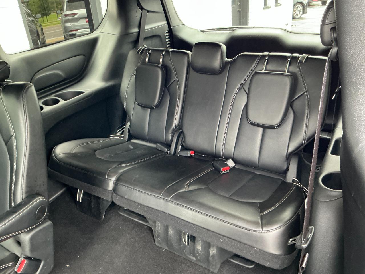 Chrysler Pacifica Select FWD 2025