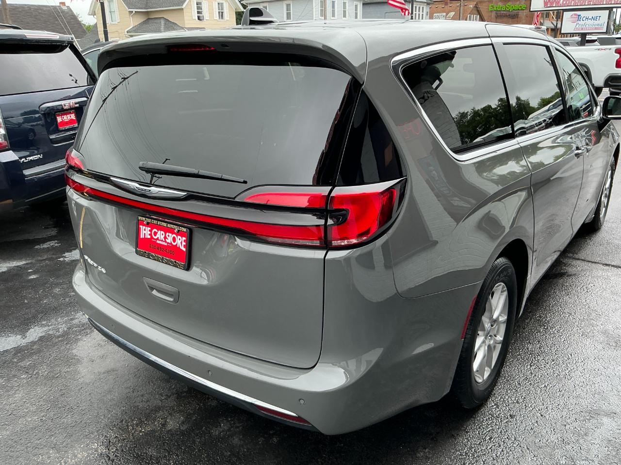 Chrysler Pacifica Select FWD 2025