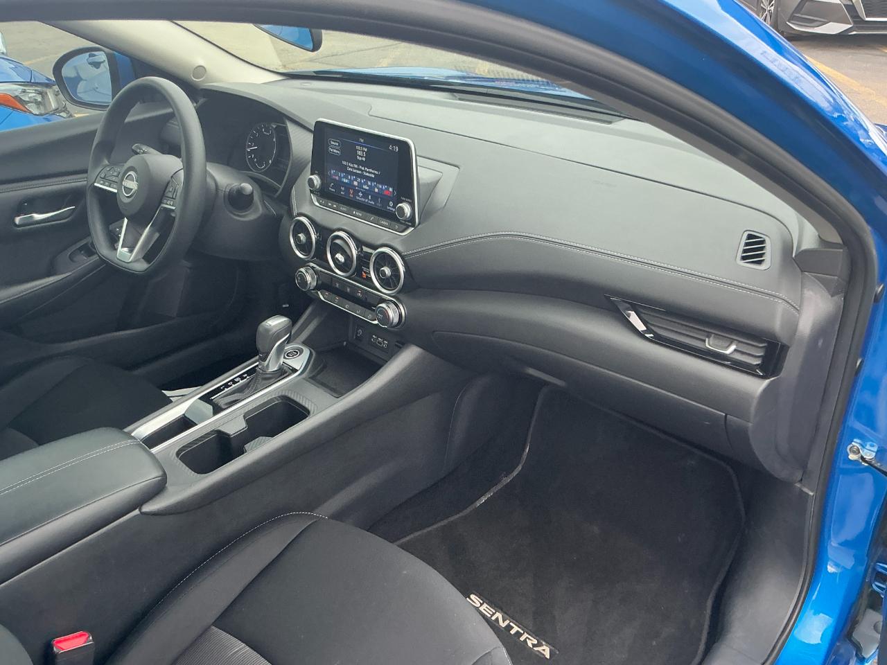 Nissan Sentra SV CVT 2025