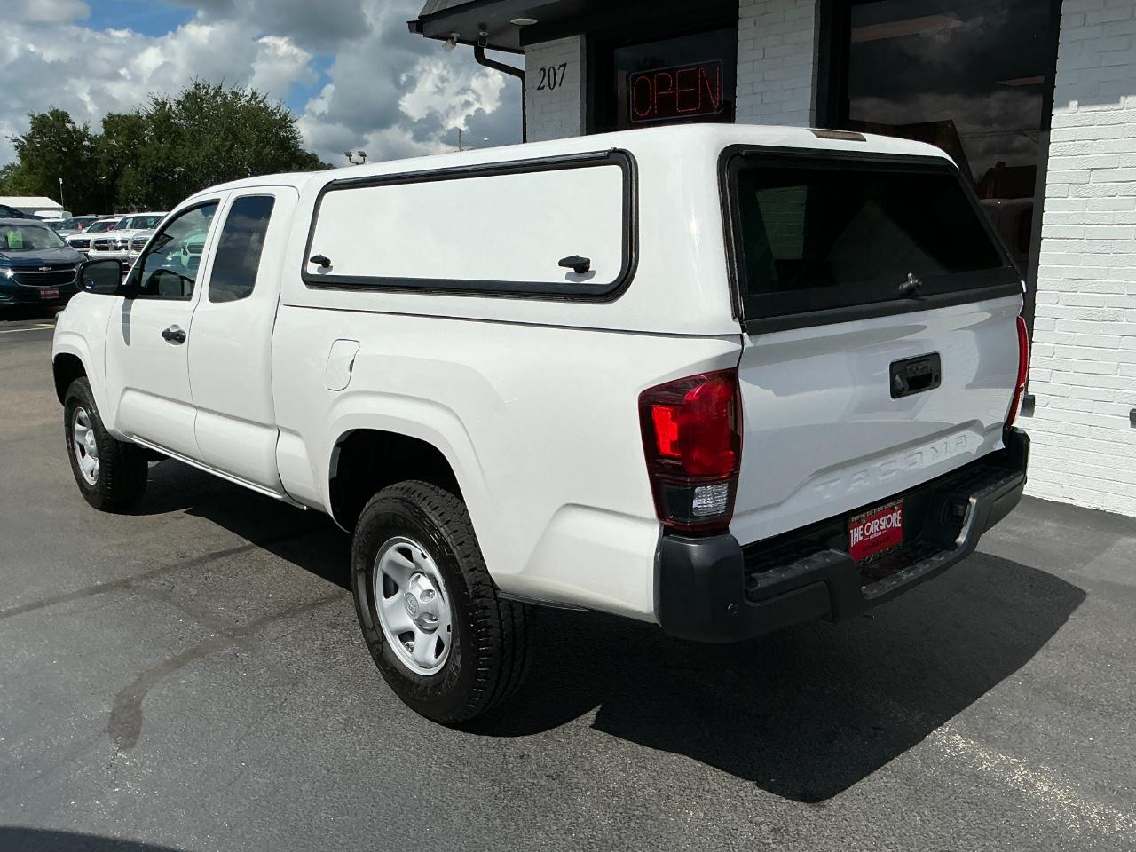 Toyota Tacoma 2WD SR Access Cab 6' Bed I4 AT (Natl) 2022
