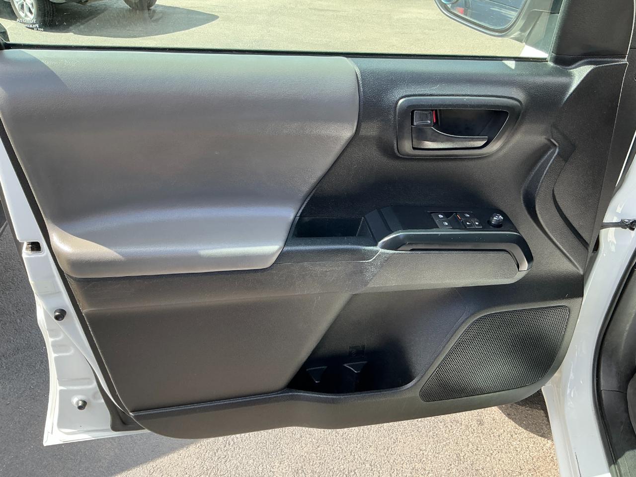 Toyota Tacoma 2WD SR Access Cab 6' Bed I4 AT (Natl) 2022