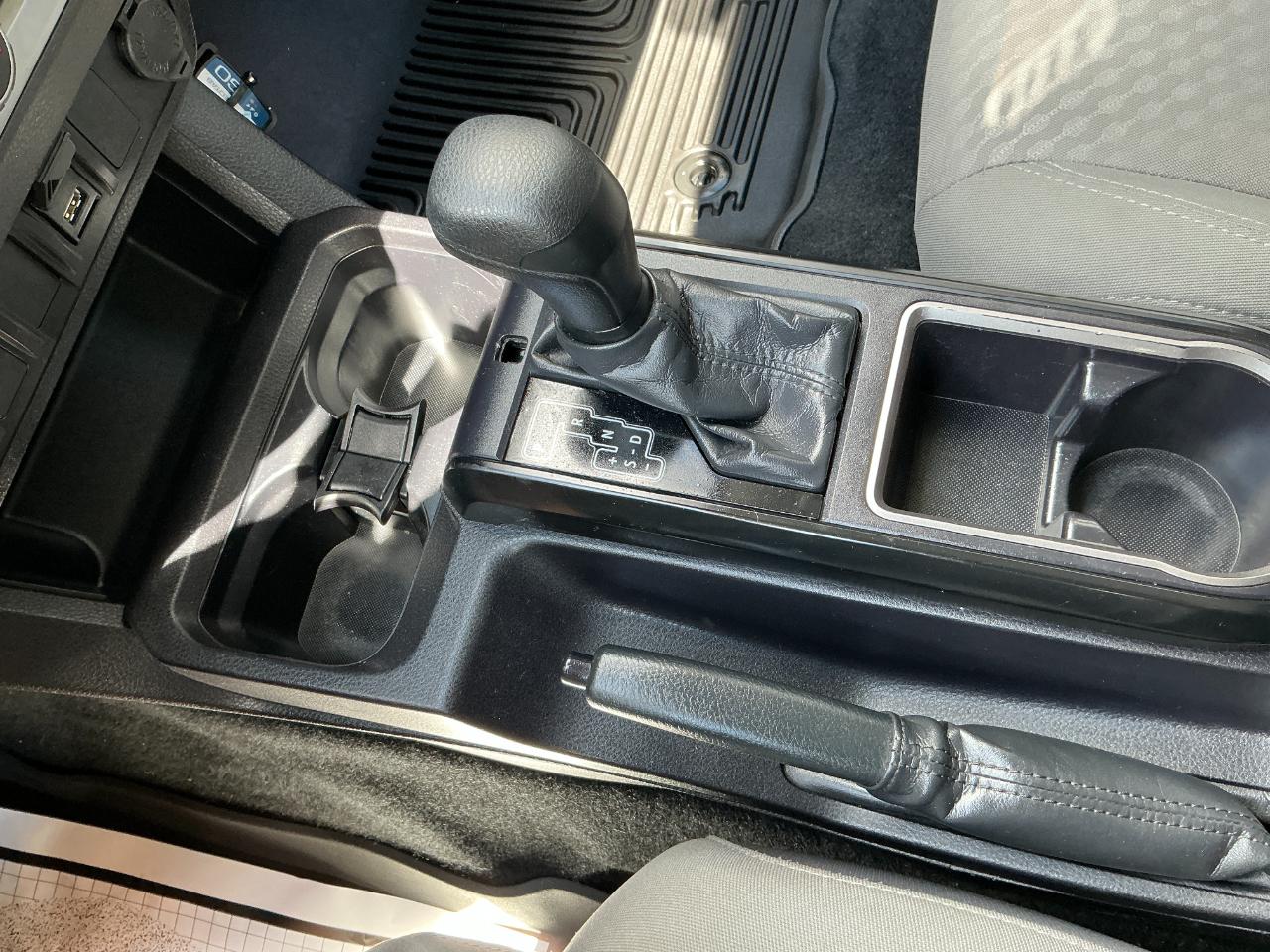 Toyota Tacoma 2WD SR Access Cab 6' Bed I4 AT (Natl) 2022