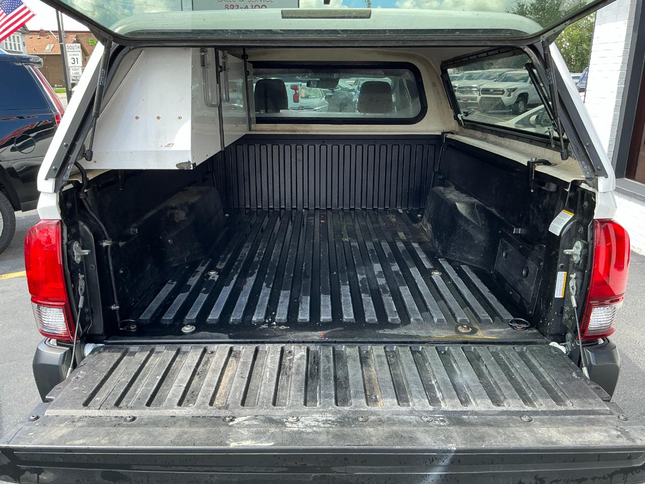 Toyota Tacoma 2WD SR Access Cab 6' Bed I4 AT (Natl) 2022