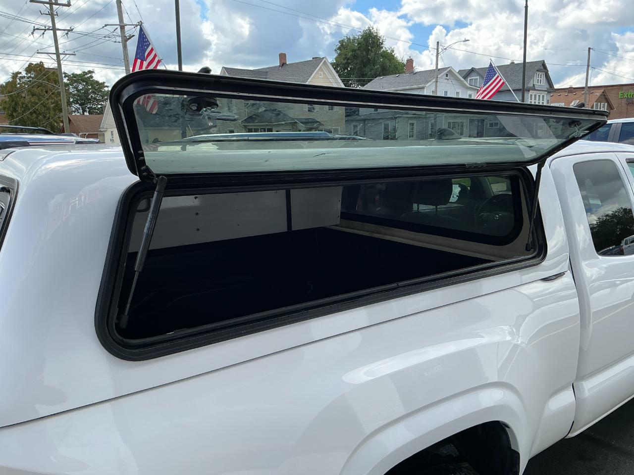 Toyota Tacoma 2WD SR Access Cab 6' Bed I4 AT (Natl) 2022