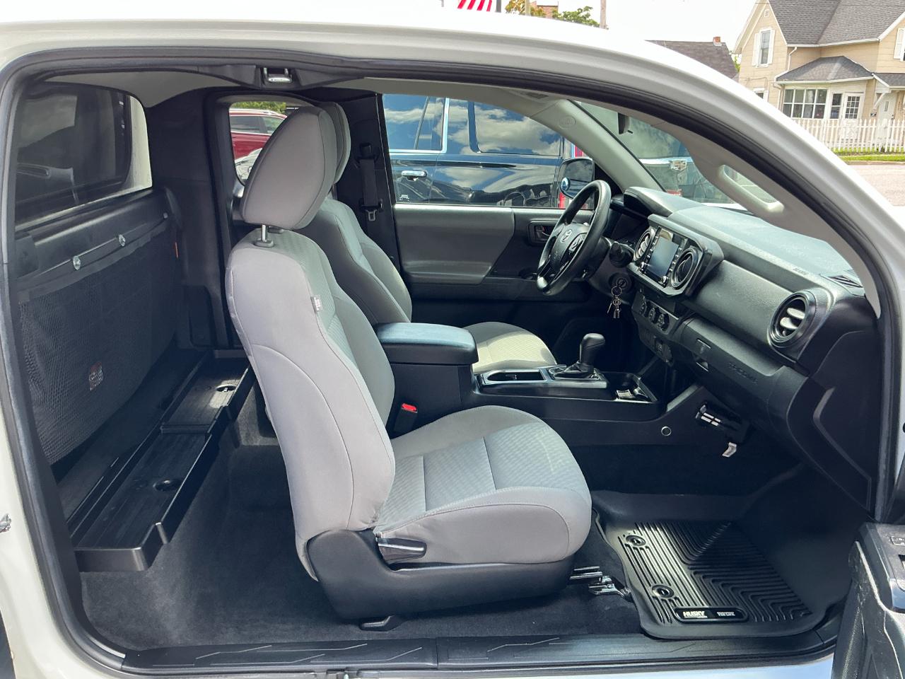 Toyota Tacoma 2WD SR Access Cab 6' Bed I4 AT (Natl) 2022