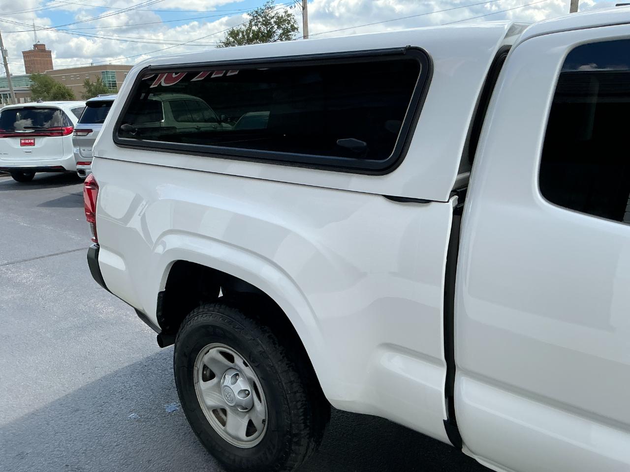 Toyota Tacoma 2WD SR Access Cab 6' Bed I4 AT (Natl) 2022