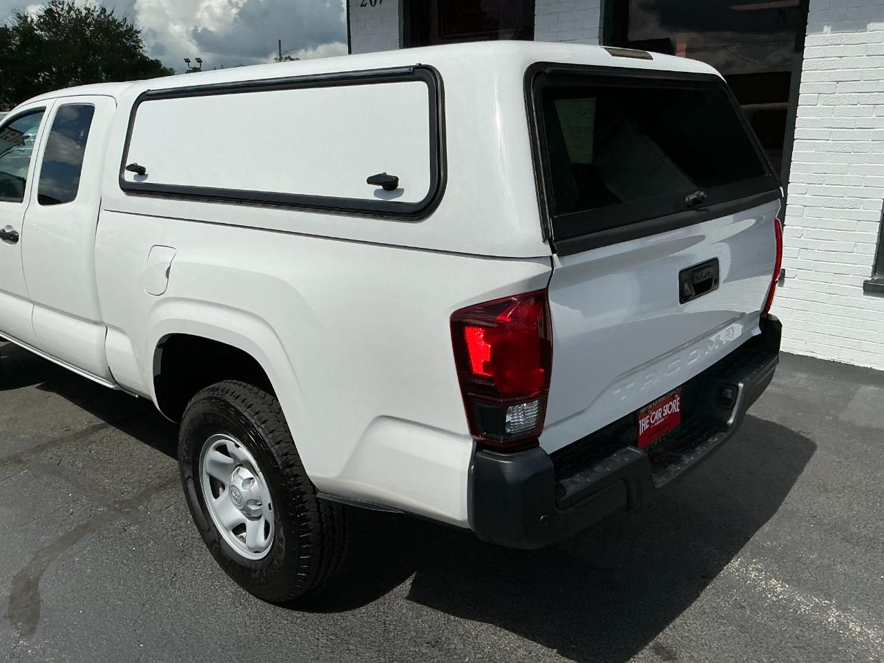 Toyota Tacoma 2WD SR Access Cab 6' Bed I4 AT (Natl) 2022