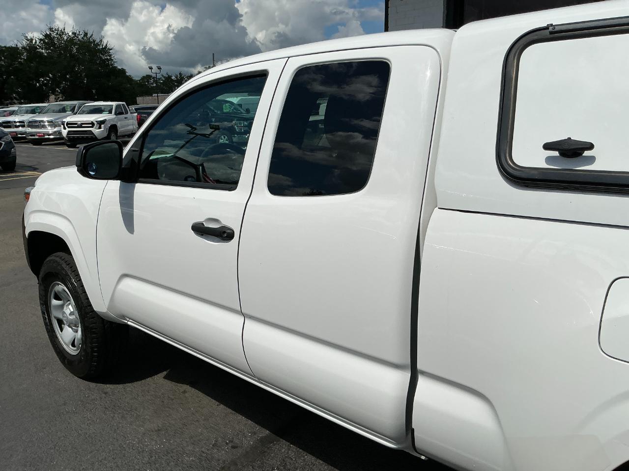 Toyota Tacoma 2WD SR Access Cab 6' Bed I4 AT (Natl) 2022
