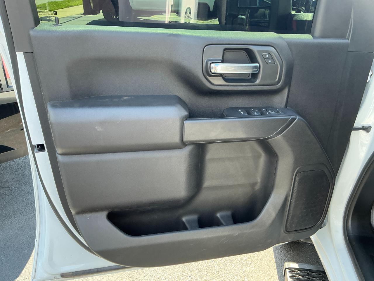 GMC Sierra 2500HD 4WD Crew Cab 159" Pro 2024