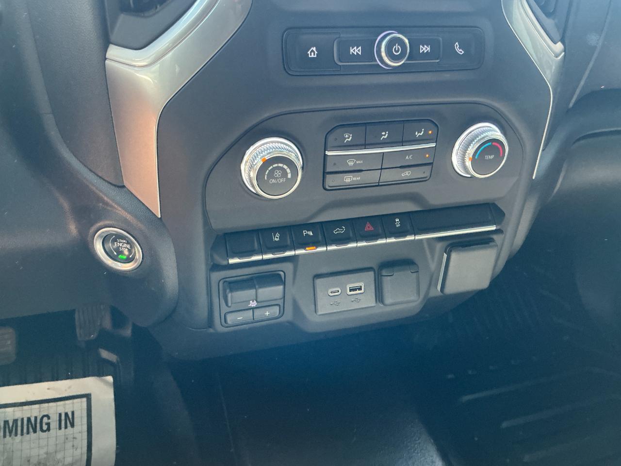 GMC Sierra 2500HD 4WD Crew Cab 159" Pro 2024