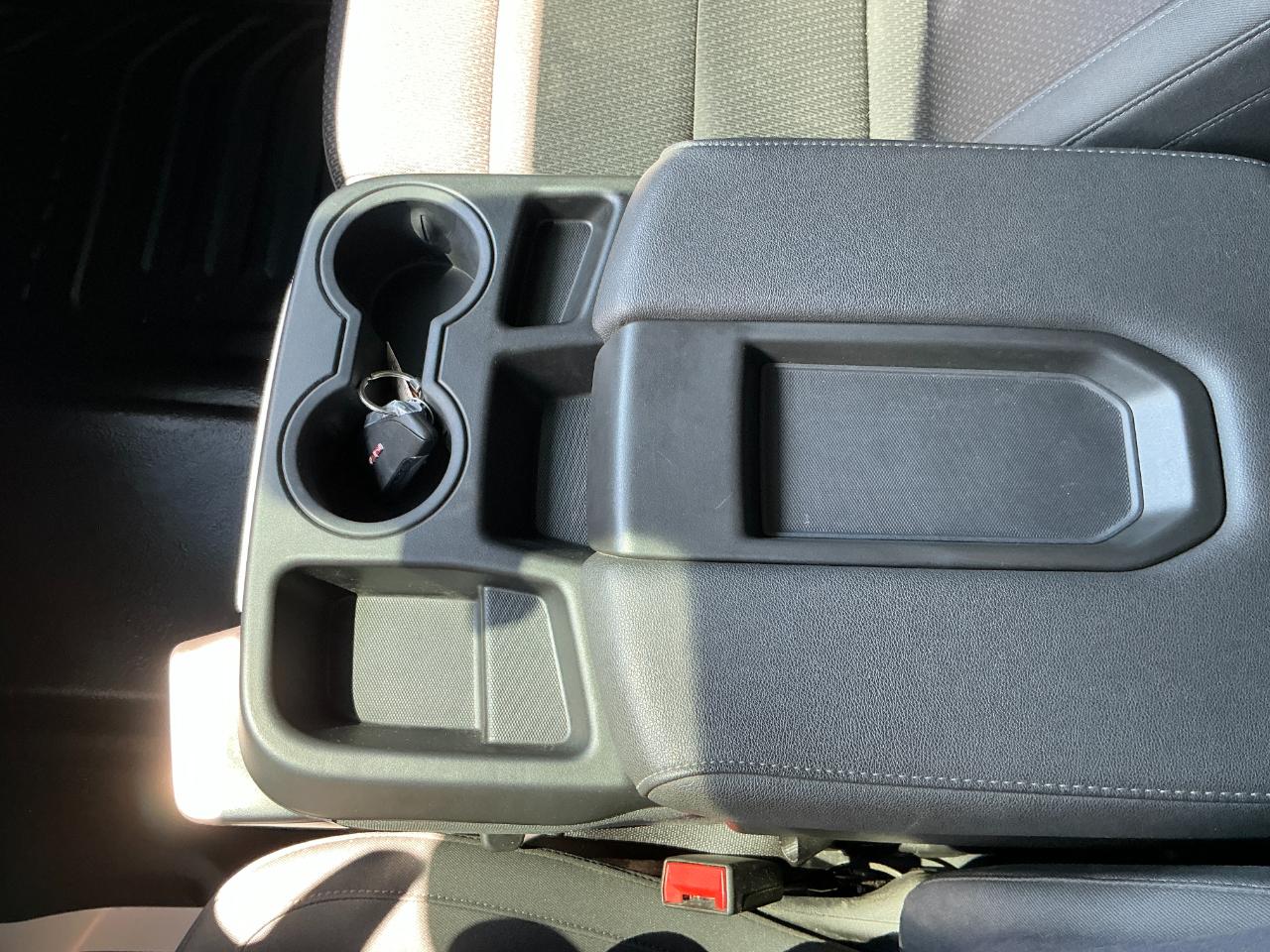GMC Sierra 2500HD 4WD Crew Cab 159" Pro 2024