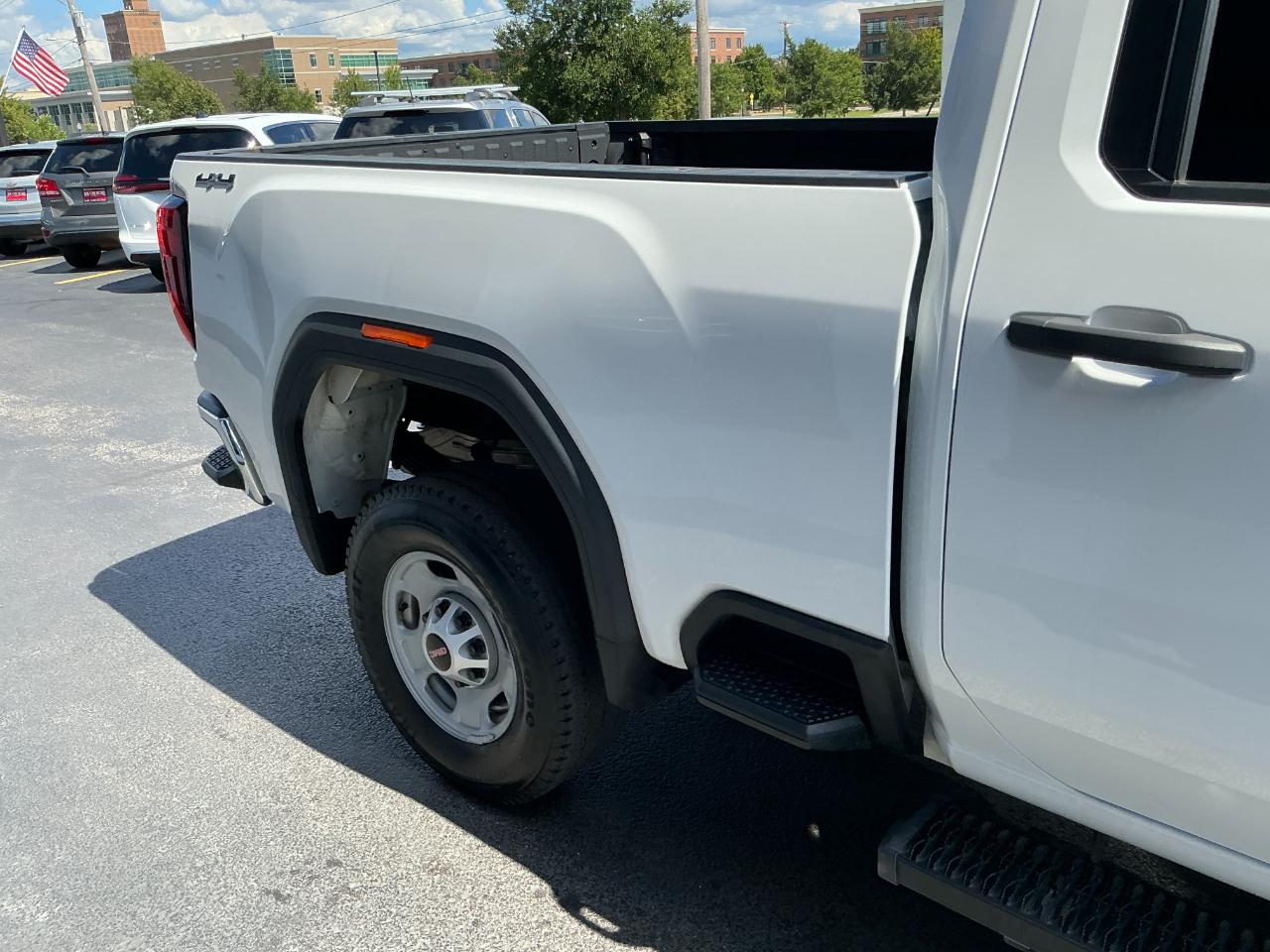 GMC Sierra 2500HD 4WD Crew Cab 159" Pro 2024