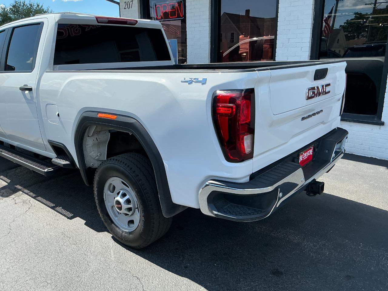 GMC Sierra 2500HD 4WD Crew Cab 159" Pro 2024