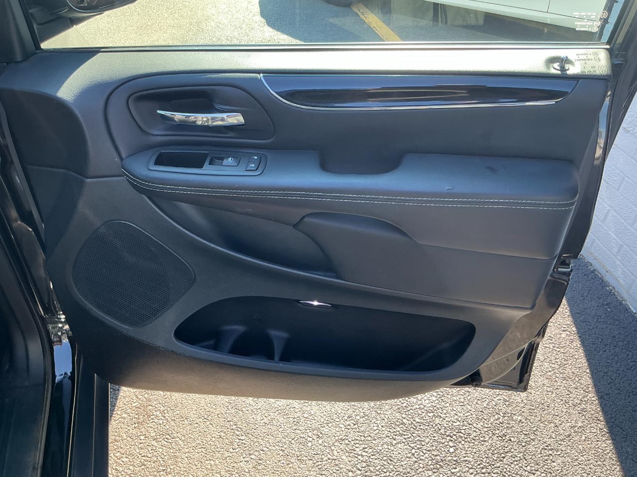 Dodge Grand Caravan 4dr Wgn SXT 2016