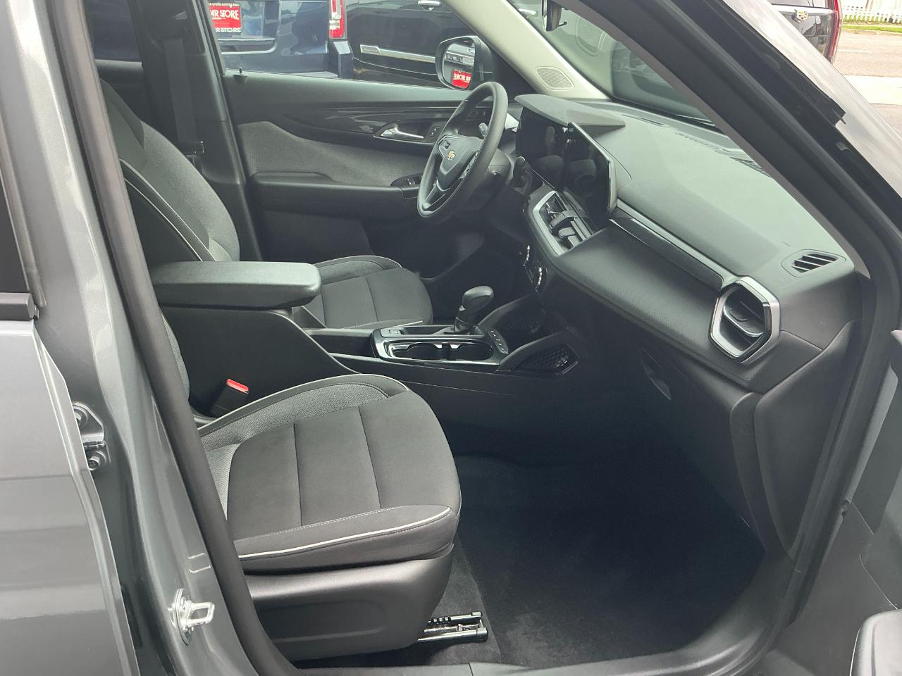 Chevrolet TrailBlazer FWD 4dr LS 2026
