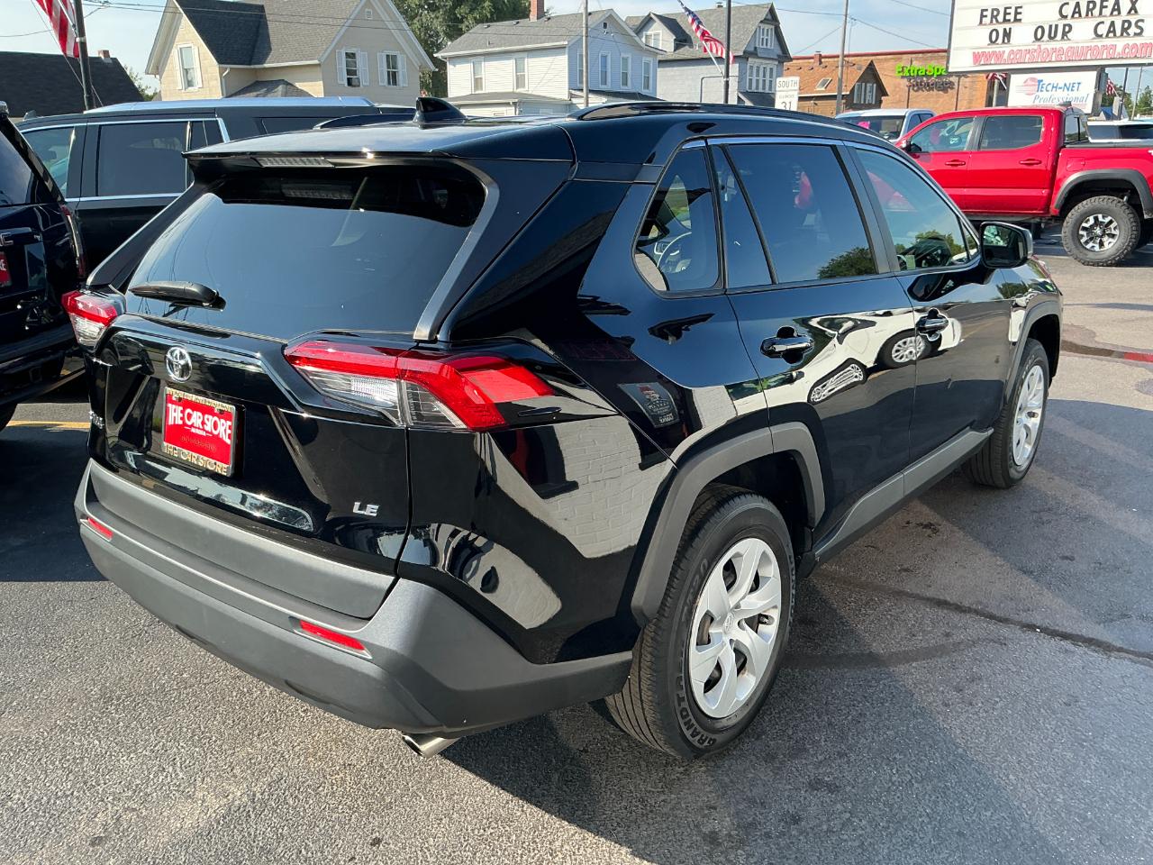 Toyota RAV4 LE FWD (Natl) 2019