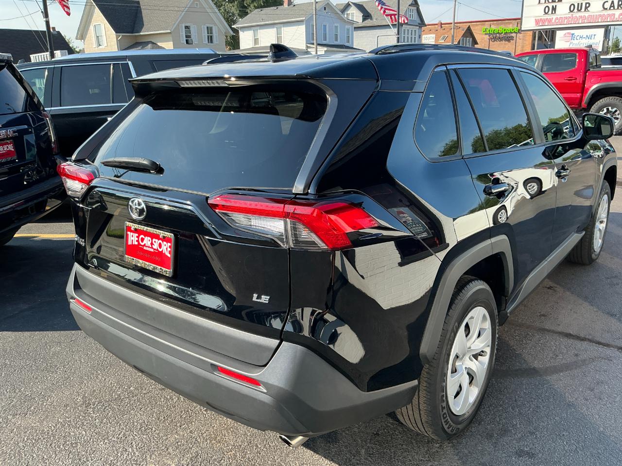 Toyota RAV4 LE FWD (Natl) 2019
