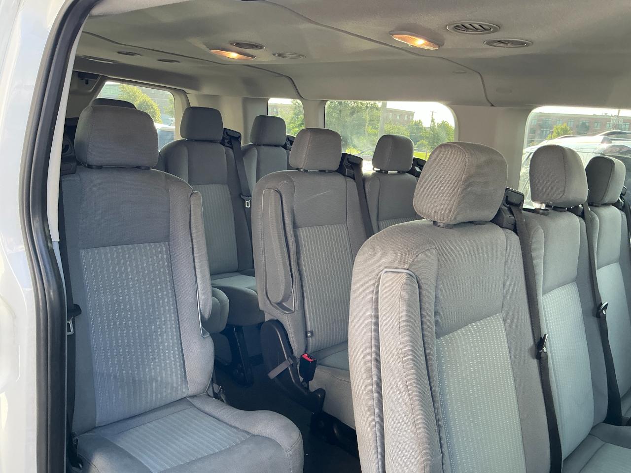 Ford Transit Wagon T-350 148" Low Roof XLT Swing-Out RH Dr 2015