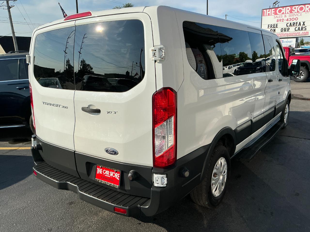 Ford Transit Wagon T-350 148" Low Roof XLT Swing-Out RH Dr 2015