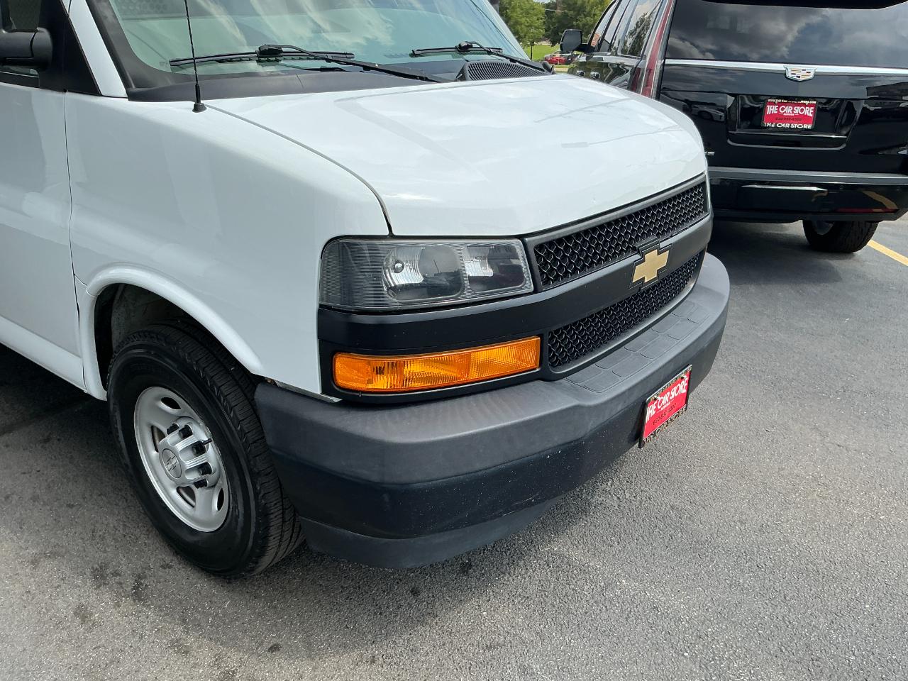 Chevrolet Express Cargo Van RWD 3500 135" 2019