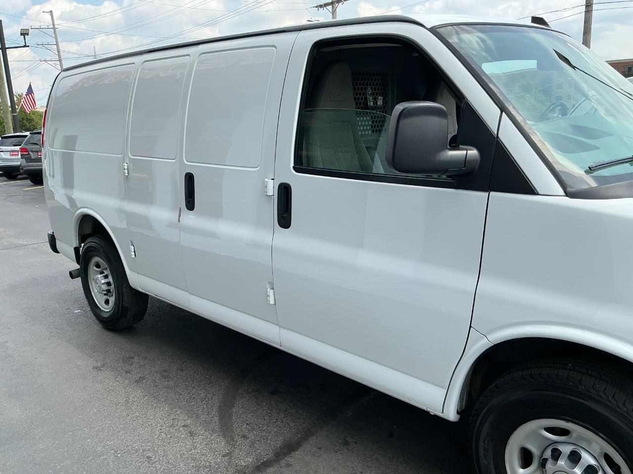 Chevrolet Express Cargo Van RWD 3500 135" 2019