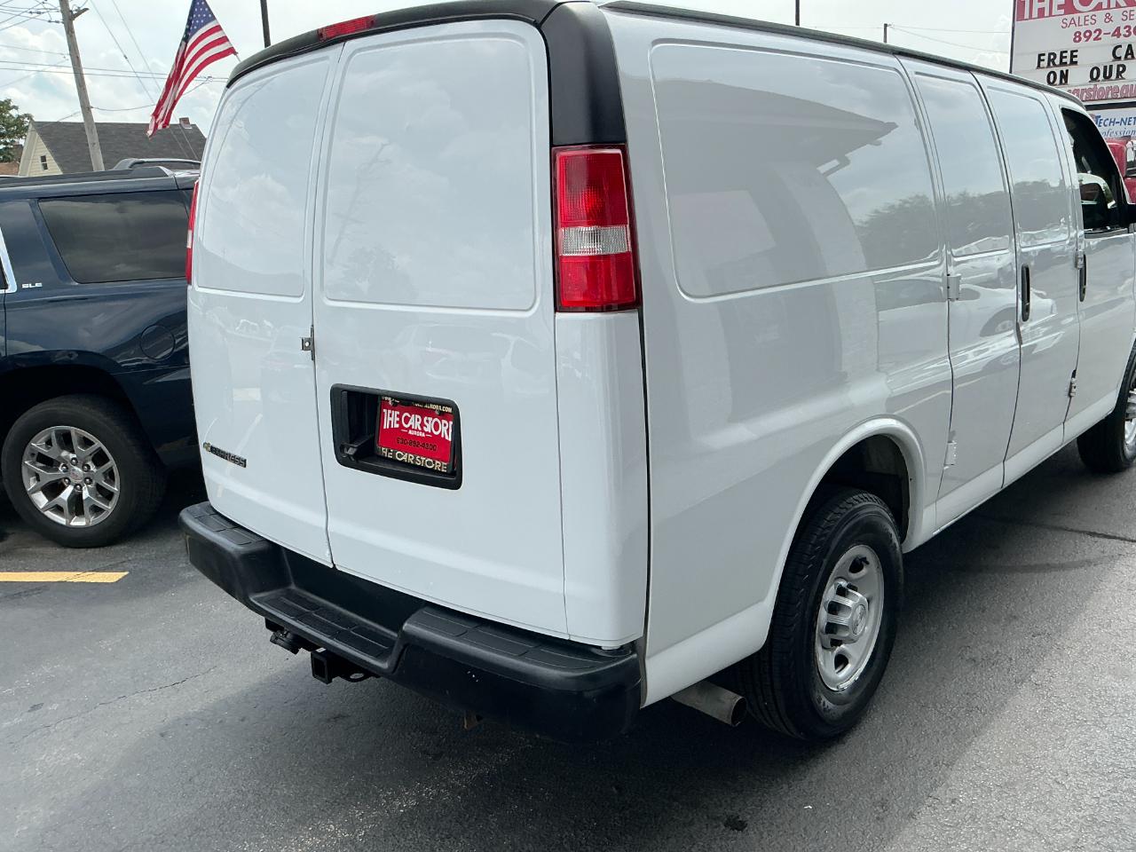 Chevrolet Express Cargo Van RWD 3500 135" 2019