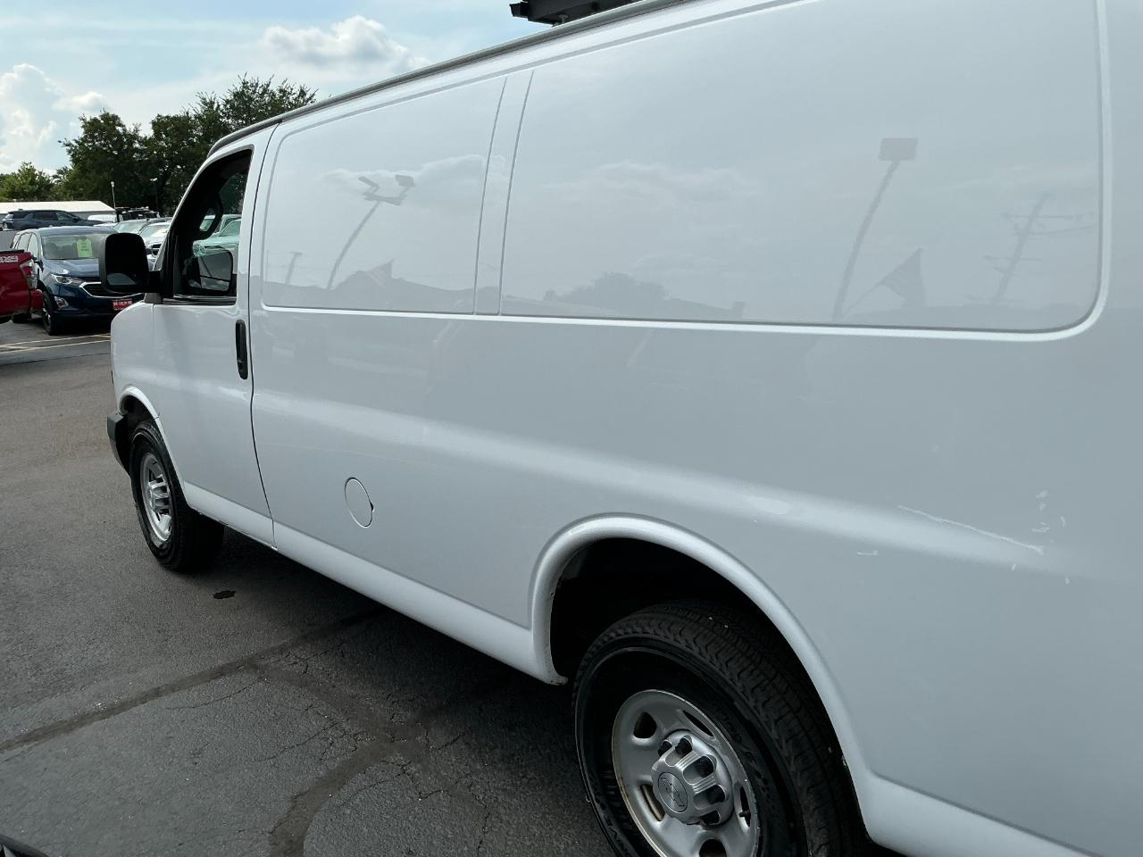 Chevrolet Express Cargo Van RWD 3500 135" 2019