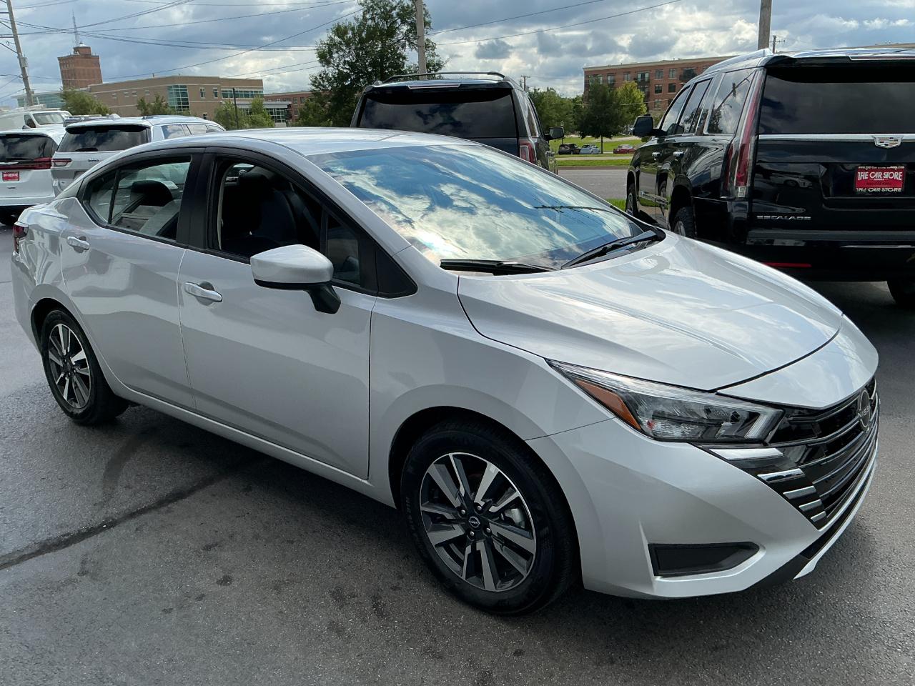 Nissan Versa SV CVT 2025