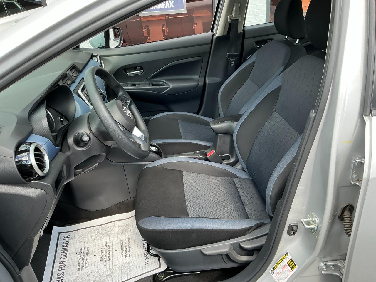 Nissan Versa SV CVT 2025