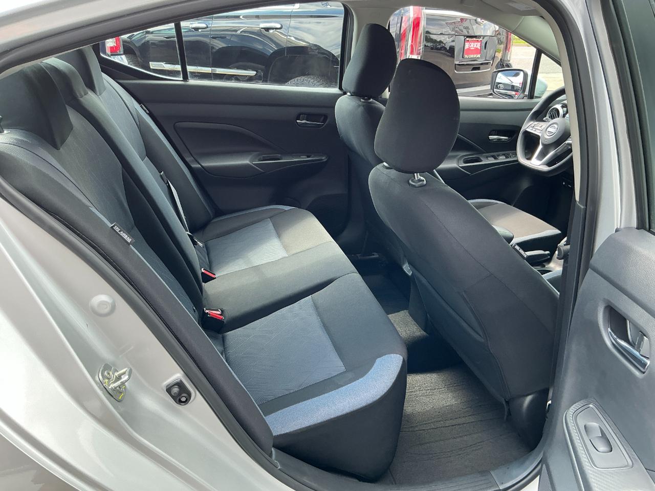 Nissan Versa SV CVT 2025