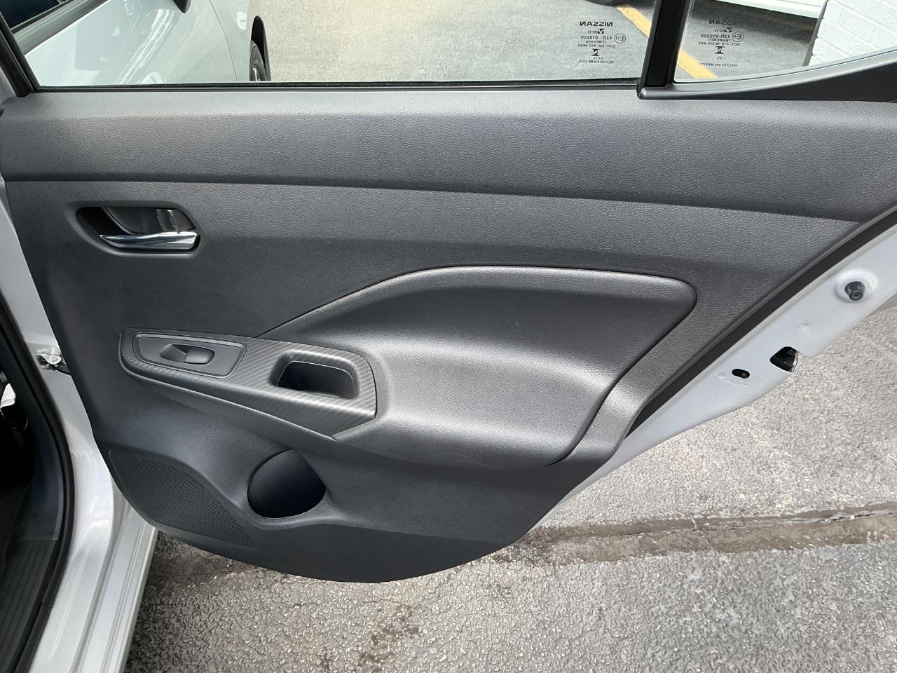 Nissan Versa SV CVT 2025