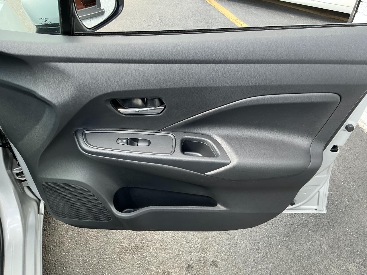 Nissan Versa SV CVT 2025