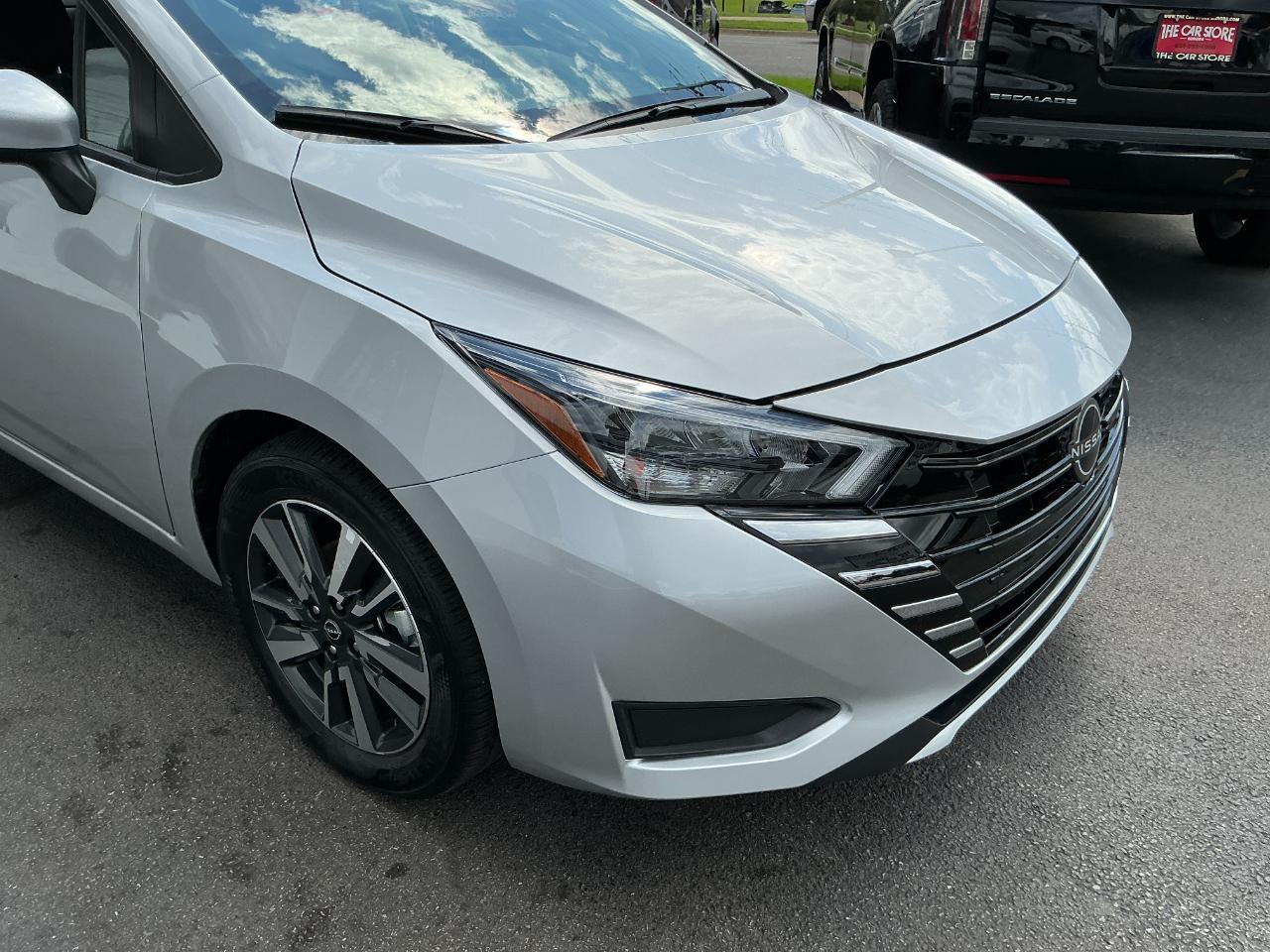 Nissan Versa SV CVT 2025