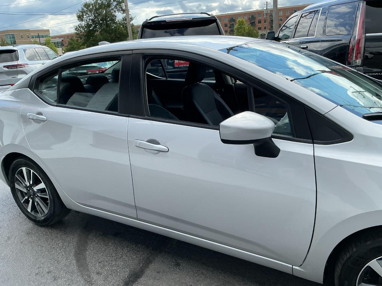 Nissan Versa SV CVT 2025