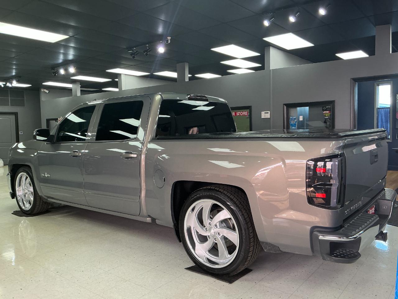 Chevrolet Silverado 1500 2WD Crew Cab 143.5" LT w/1LT 2017