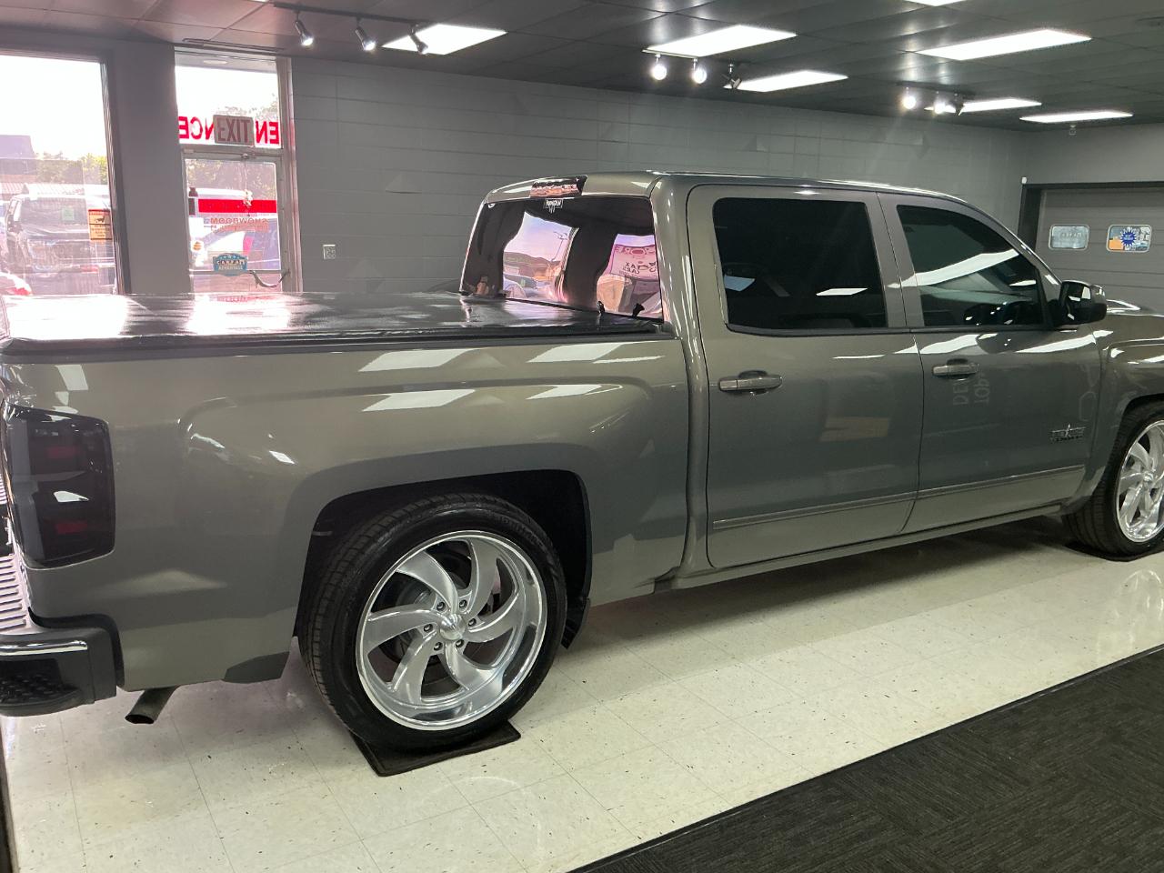 Chevrolet Silverado 1500 2WD Crew Cab 143.5" LT w/1LT 2017