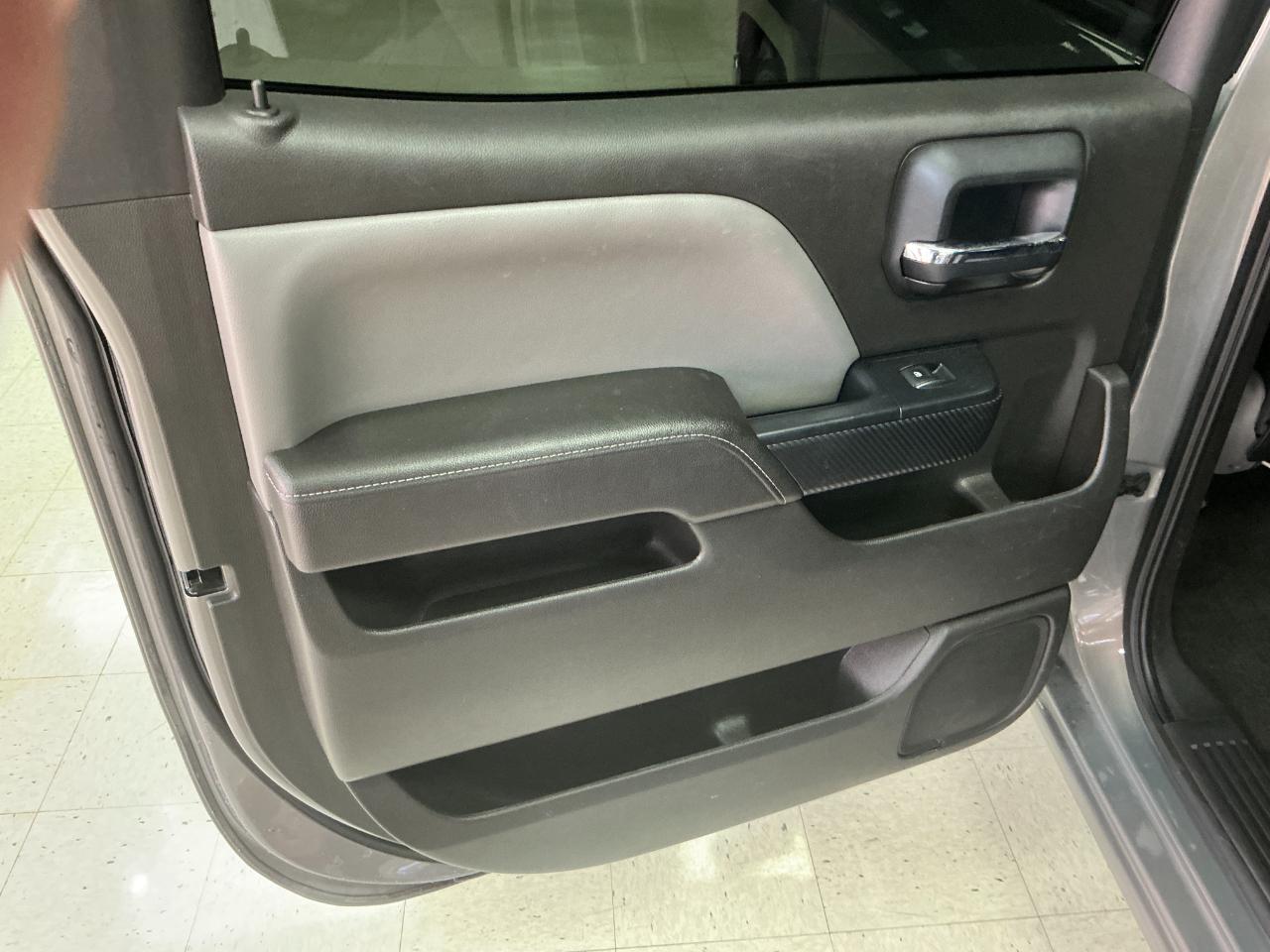Chevrolet Silverado 1500 2WD Crew Cab 143.5" LT w/1LT 2017