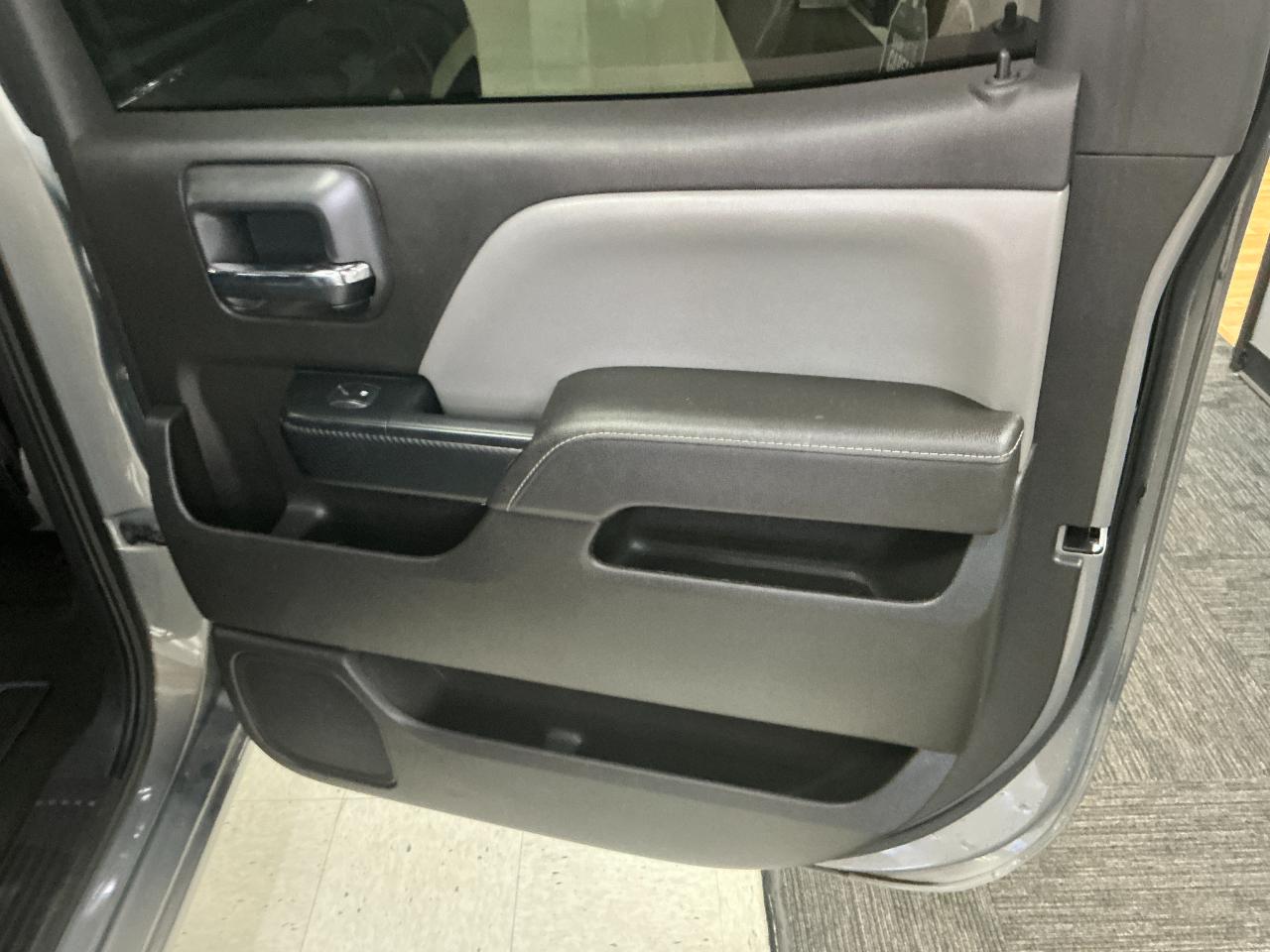 Chevrolet Silverado 1500 2WD Crew Cab 143.5" LT w/1LT 2017