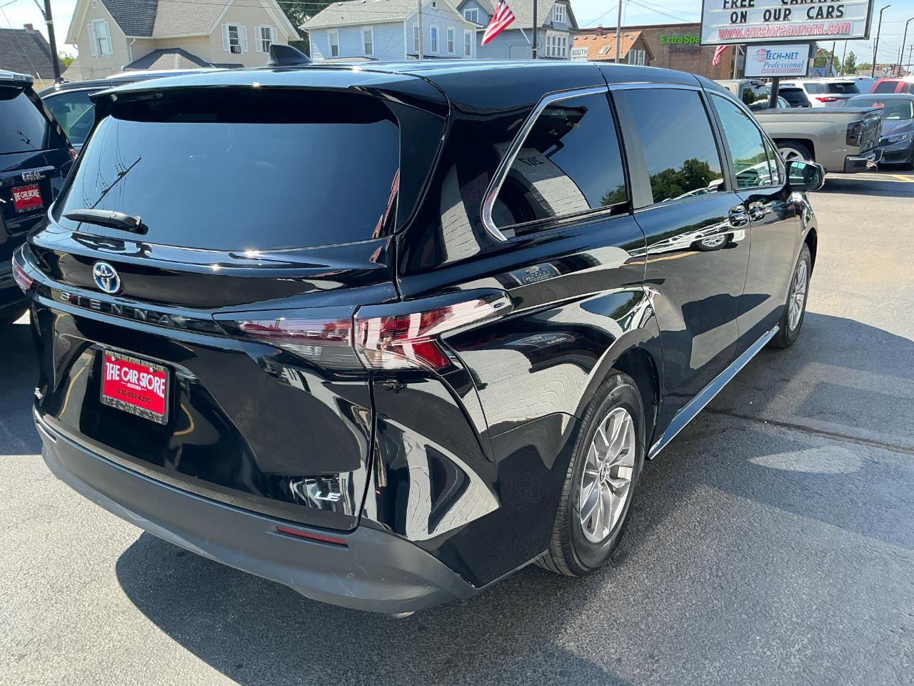 Toyota Sienna LE FWD 8-Passenger (Natl) 2025