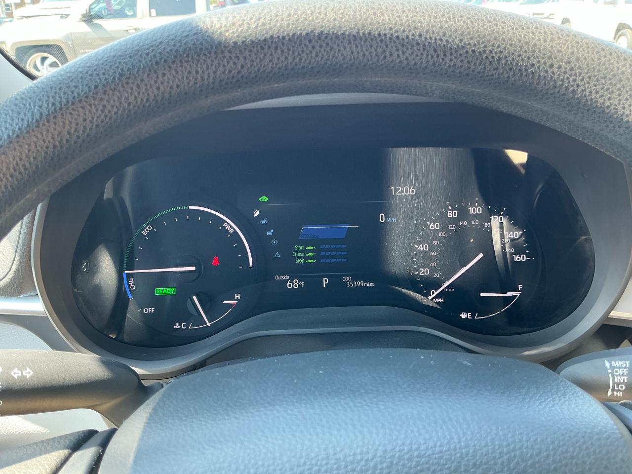 Toyota Sienna LE FWD 8-Passenger (Natl) 2025
