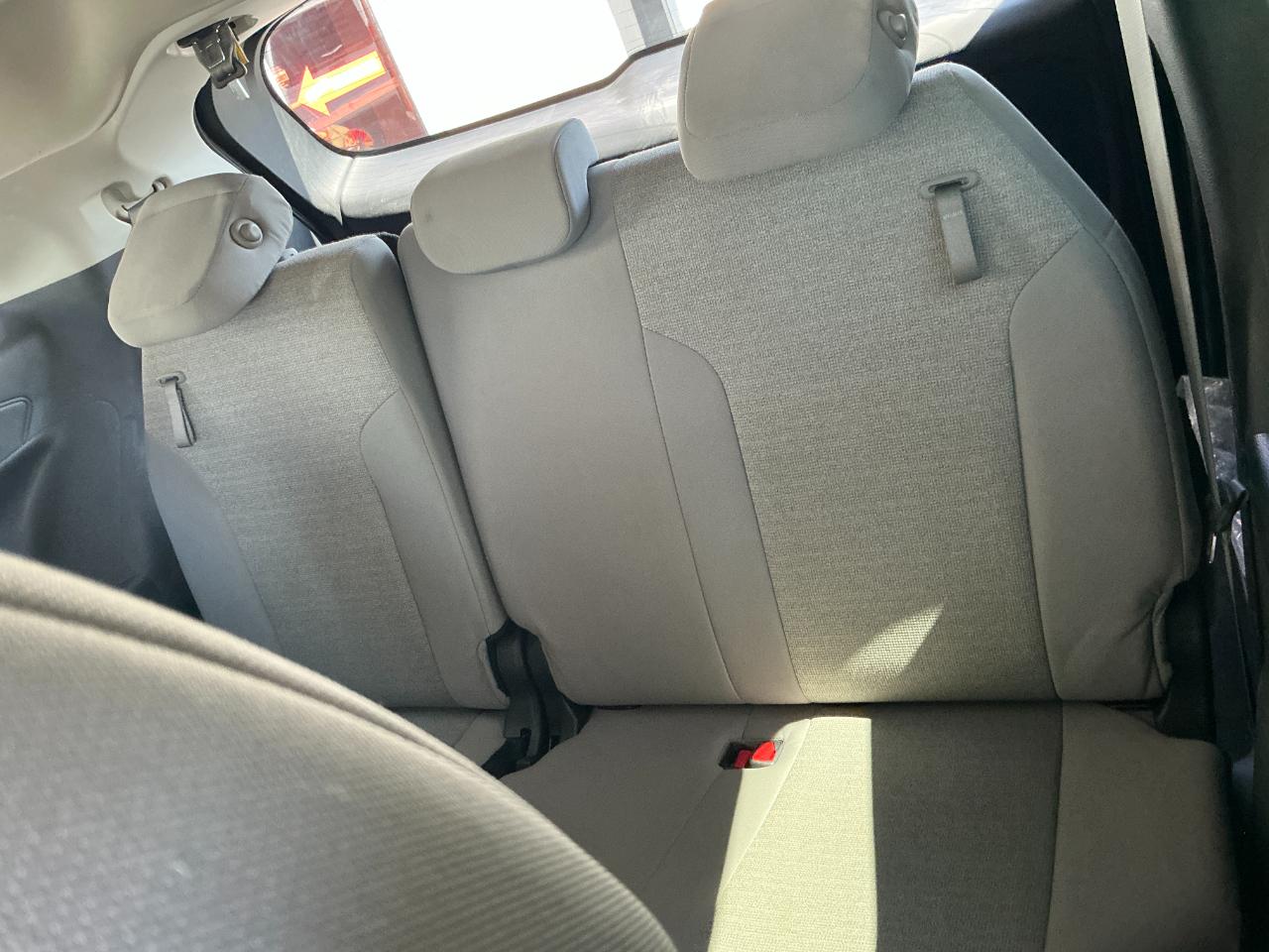 Toyota Sienna LE FWD 8-Passenger (Natl) 2025