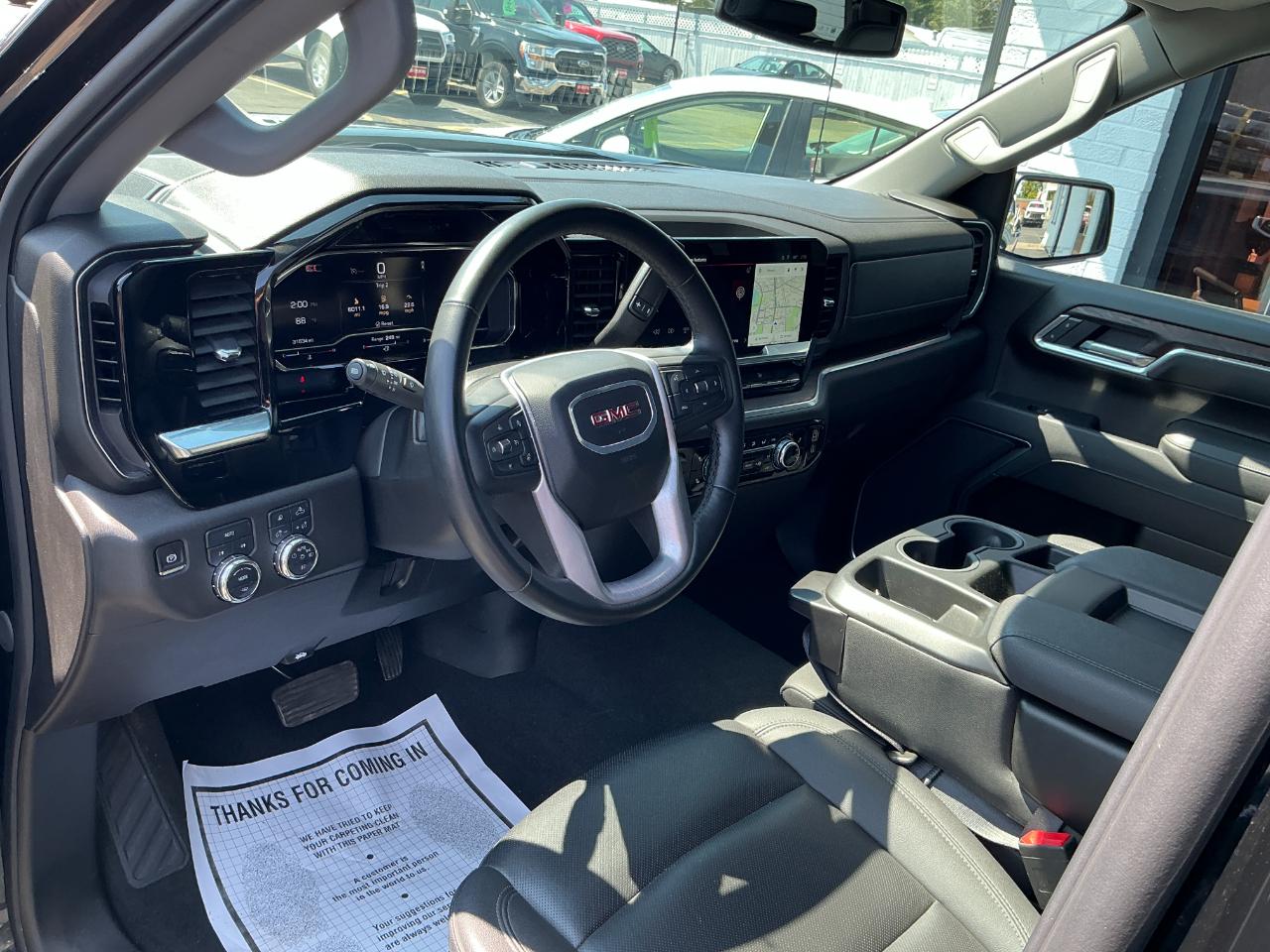 GMC Sierra 1500 4WD Crew Cab 147" SLT 2025
