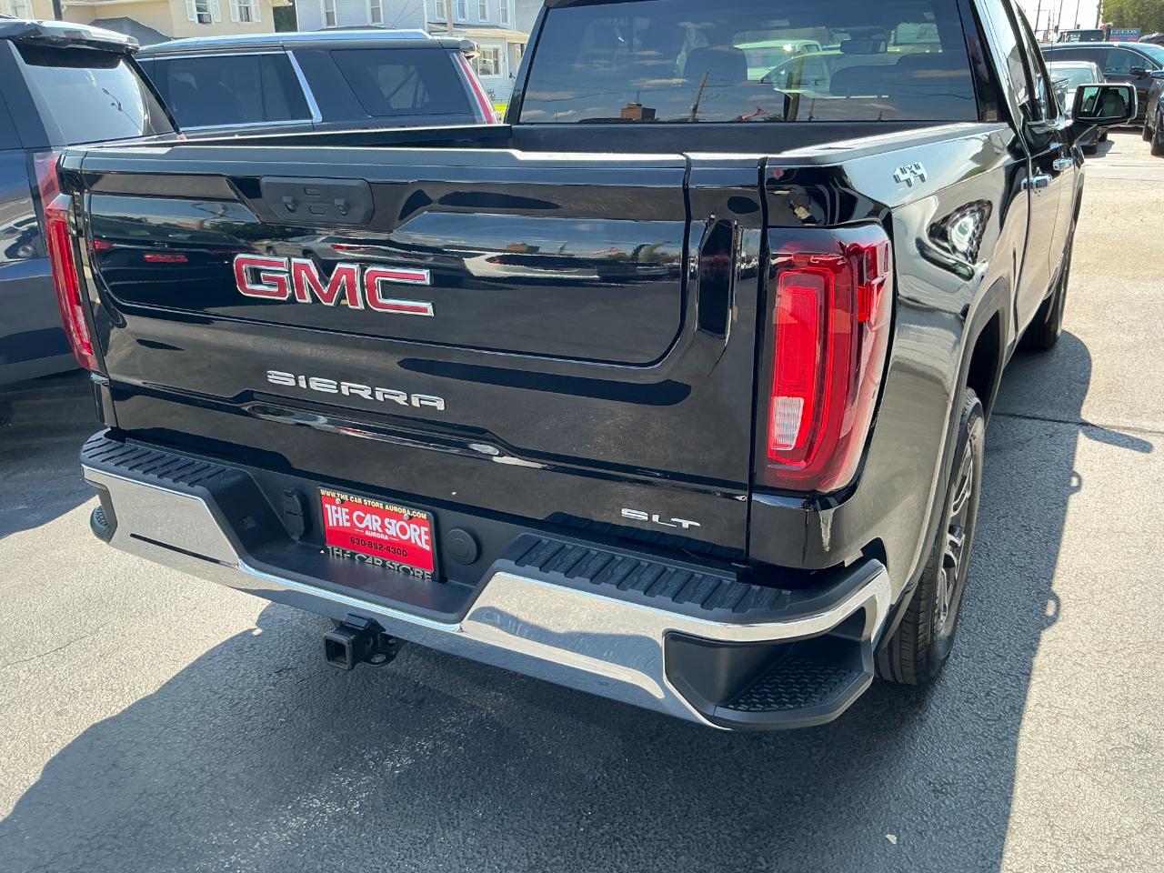 GMC Sierra 1500 4WD Crew Cab 147" SLT 2025